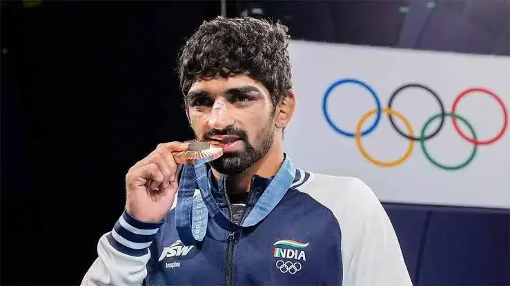 కుస్తీలో అద్భుత విజయం.. వరల్డ్ ఛాంపియన్‌ను చిత్తు చేసి ఆసియా క్రీడల్లో స్వర్ణం సాధించిన అమన్ సెహ్రావత్!